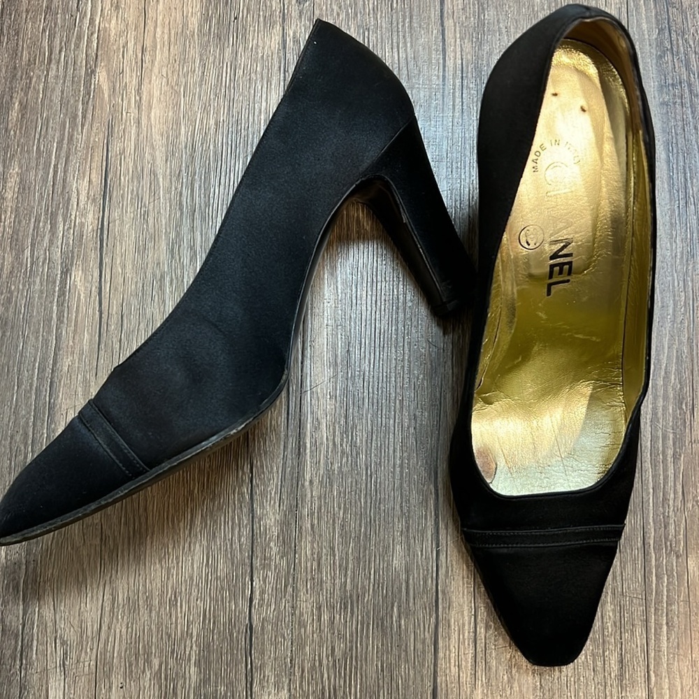 CHANEL Vintage Cap Toe Pumps Block Heels Black Suede Slip On Shoes Size 8.5 - Picture 13 of 15